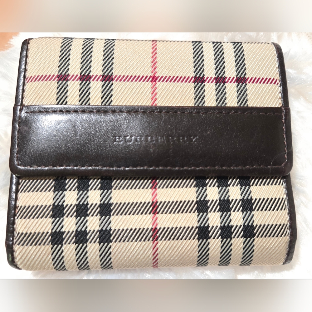 Burberry House Check Wallet